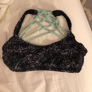Lululemon free to be wild bra size 2